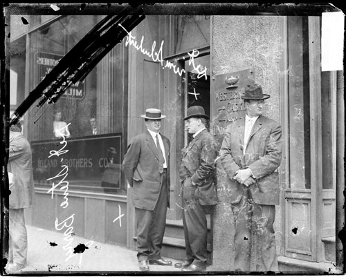Detectives Steve Barry and William Schubert