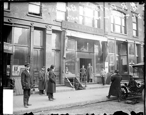 Henry R. Pontorno's Bank